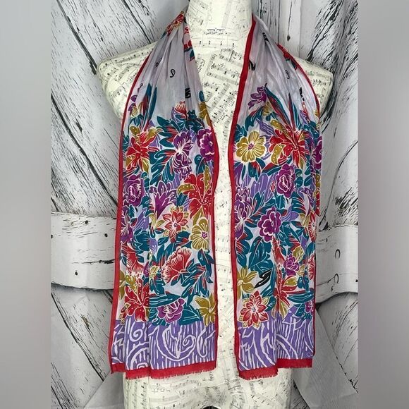 Vintage Oscar de la Renta 100% Silk Scarf  rectangular signed - Picture 3 of 7